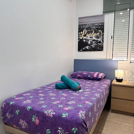Near To Beach And Barcelona Sant Adria de Besos Bagian luar foto